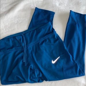 Nike drift leggings